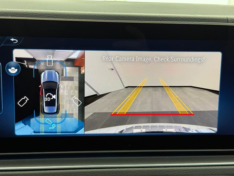 Mercedes-Benz GLE Vehicle Image 14