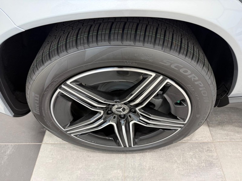 Mercedes-Benz GLE Vehicle Image 3