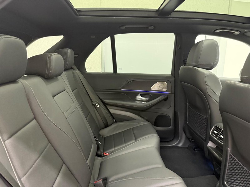 Mercedes-Benz GLE Vehicle Image 4