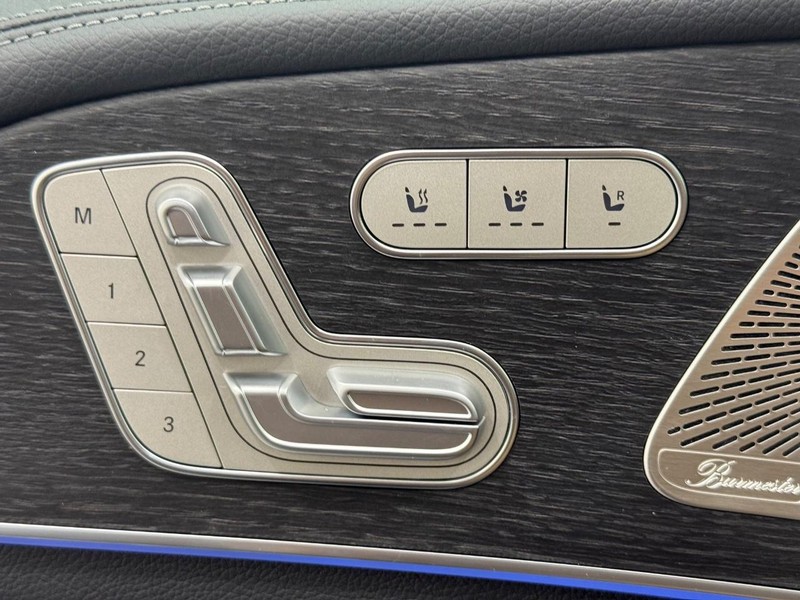 Mercedes-Benz GLE Vehicle Image 9