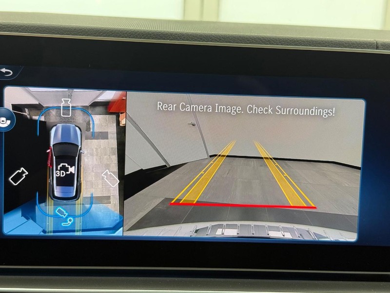 Mercedes-Benz GLE Vehicle Image 13