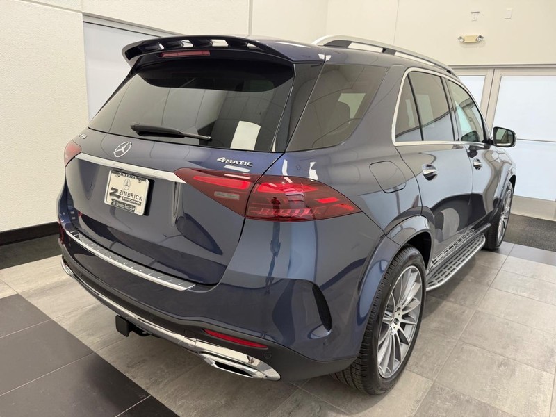 Mercedes-Benz GLE Vehicle Image 2