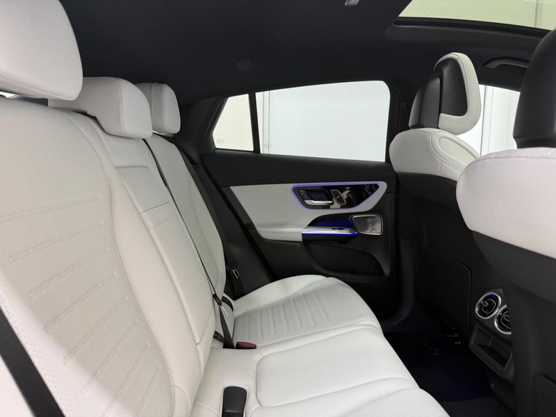 Mercedes-Benz GLC Vehicle Image 4