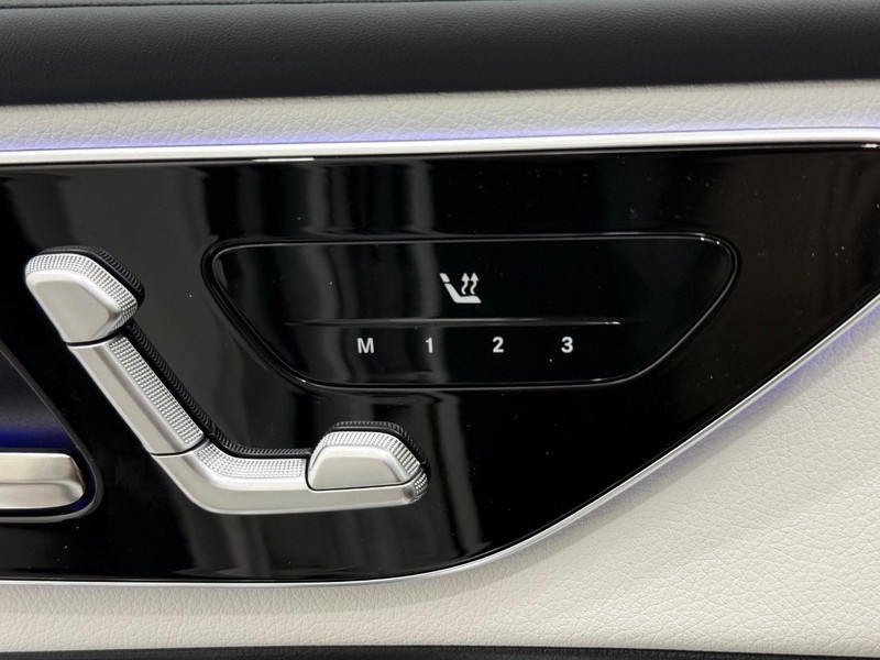 Mercedes-Benz GLC Vehicle Image 8