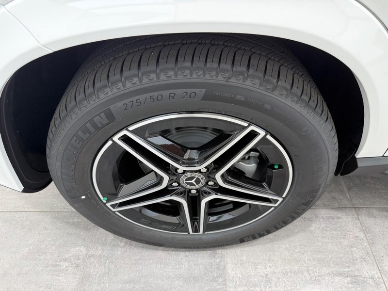 Mercedes-Benz GLE Vehicle Image 3