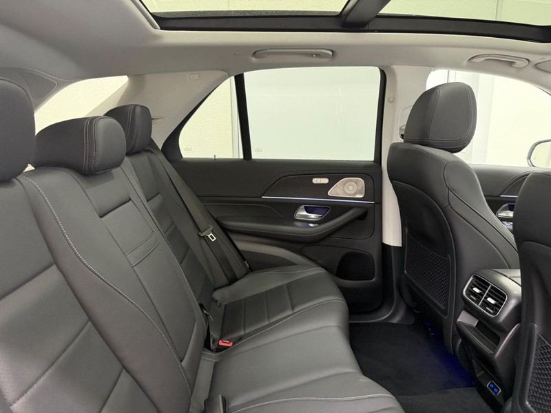 Mercedes-Benz GLE Vehicle Image 5
