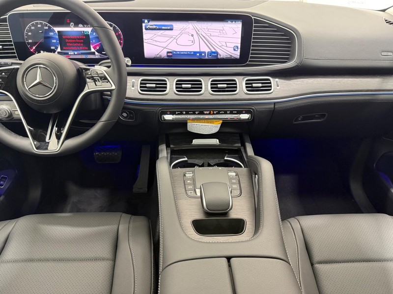Mercedes-Benz GLE Vehicle Image 6