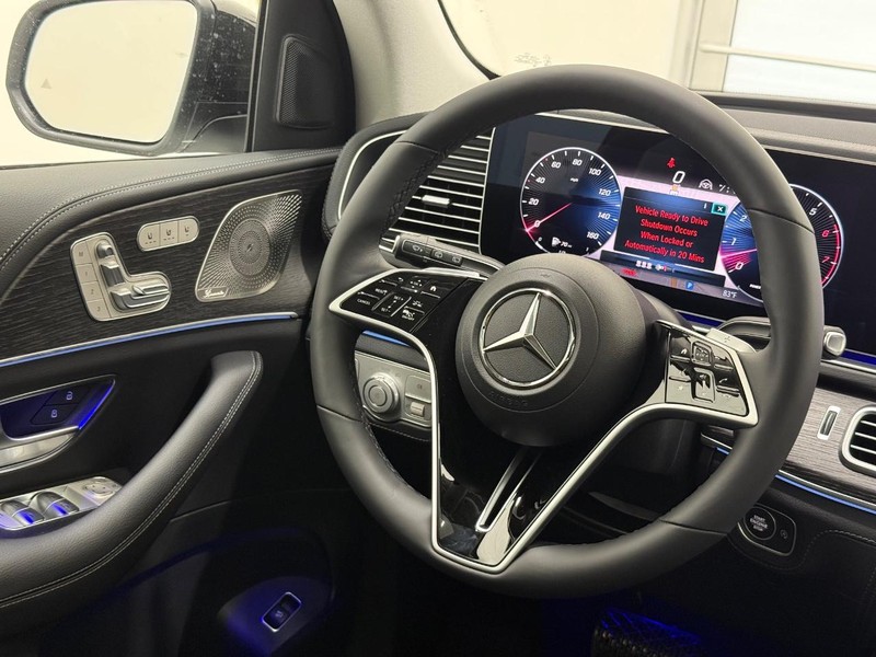 Mercedes-Benz GLE Vehicle Image 8