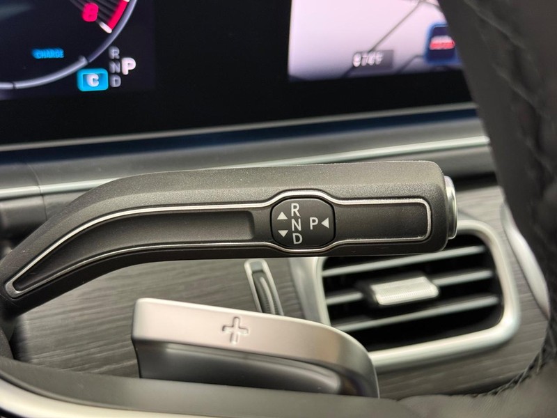 Mercedes-Benz GLE Vehicle Image 13