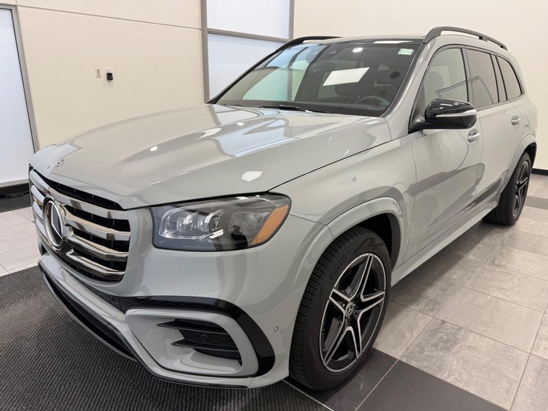 Mercedes-Benz GLS Vehicle Full-screen Gallery Image 06