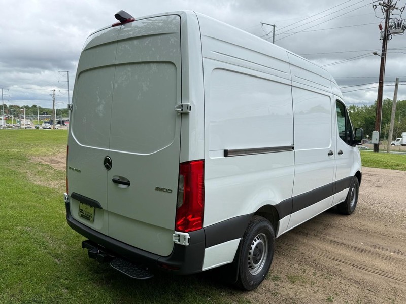 Mercedes-Benz Sprinter Van Vehicle Image 3