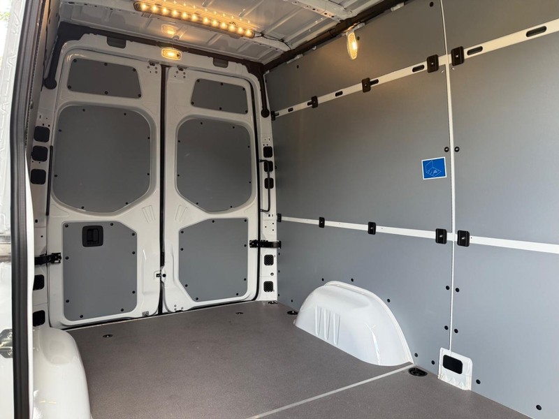 Mercedes-Benz Sprinter Van Vehicle Image 5
