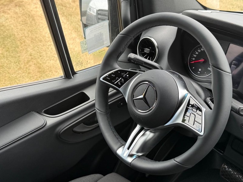 Mercedes-Benz Sprinter Van Vehicle Image 9