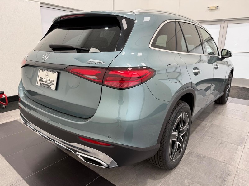 Mercedes-Benz GLC Vehicle Image 2