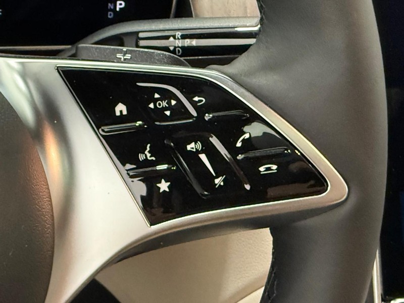 Mercedes-Benz GLC Vehicle Image 12