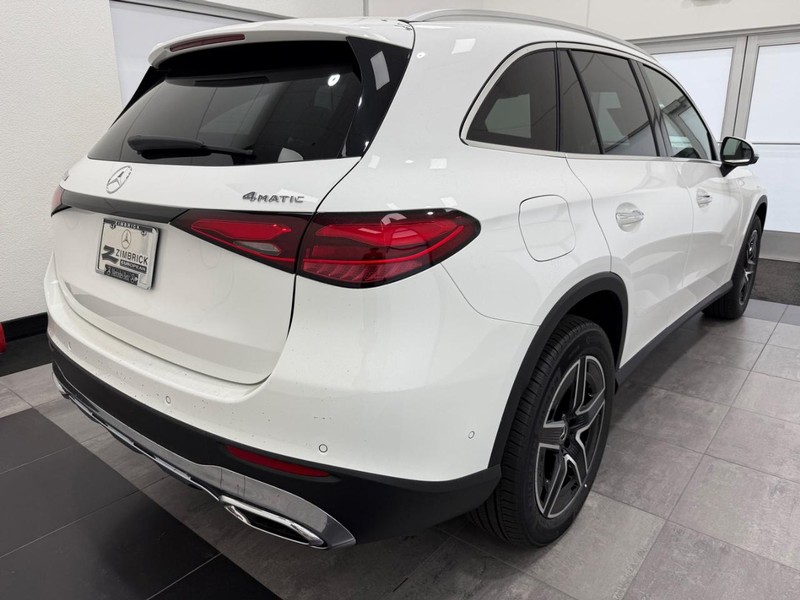 Mercedes-Benz GLC Vehicle Image 2