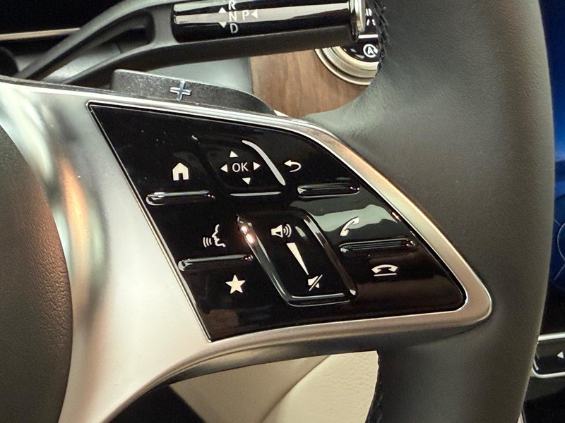 Mercedes-Benz GLC Vehicle Image 12