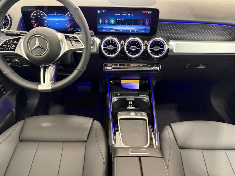 Mercedes-Benz GLB Vehicle Image 6