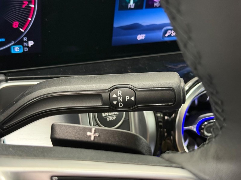 Mercedes-Benz GLB Vehicle Image 13