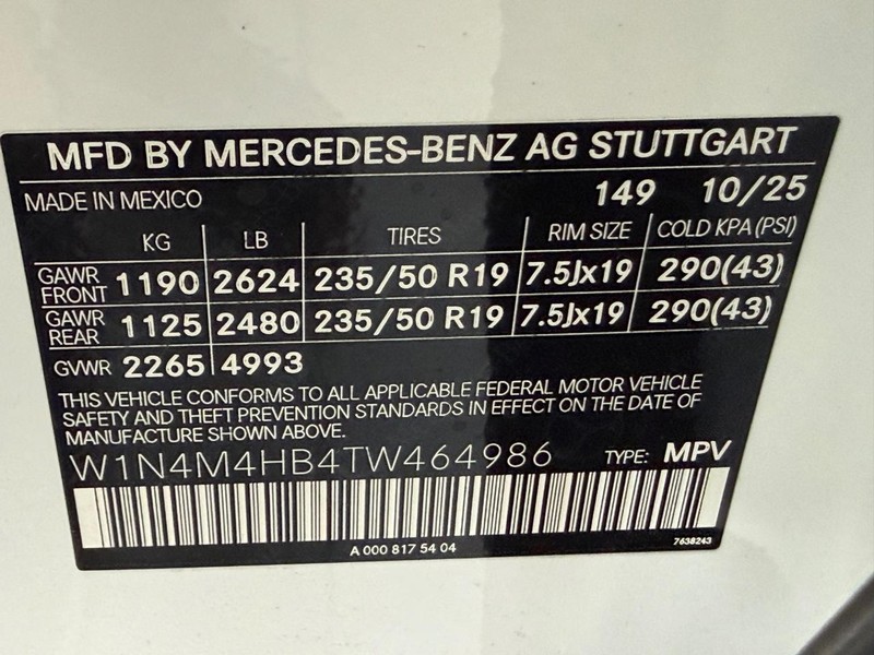 Mercedes-Benz GLB Vehicle Image 17