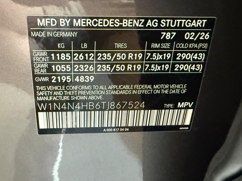 Mercedes-Benz GLA Vehicle Image 18