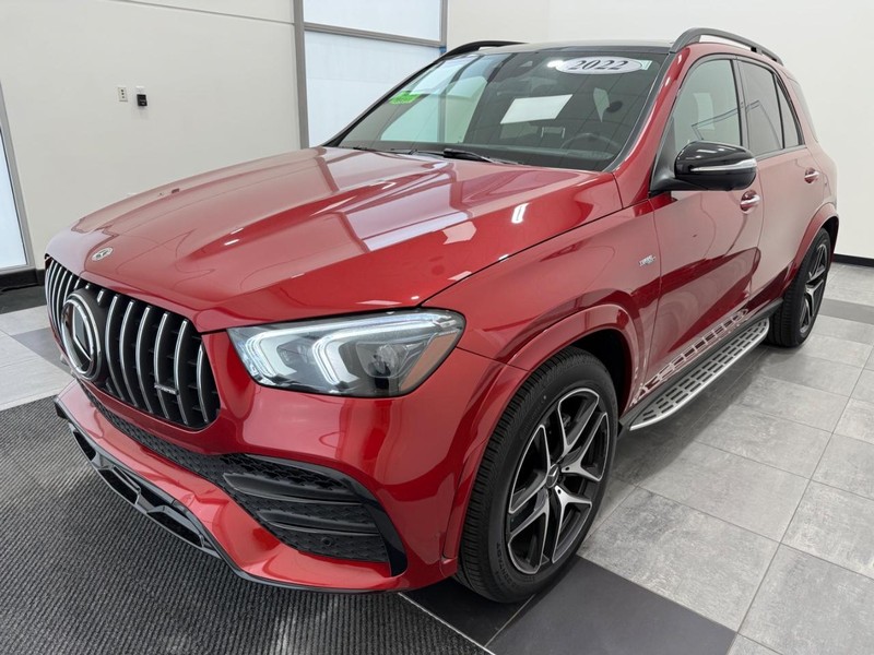 Mercedes-Benz GLE Vehicle Full-screen Gallery Image 06