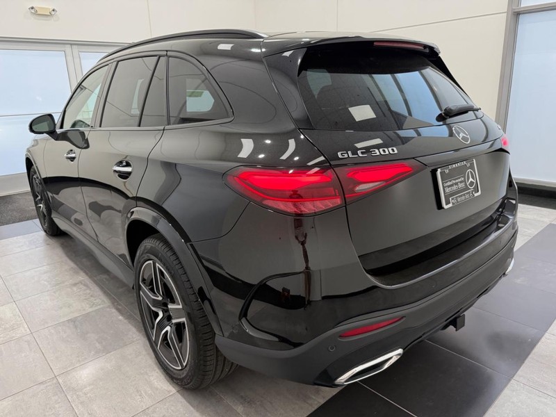 Mercedes-Benz GLC Vehicle Image 4