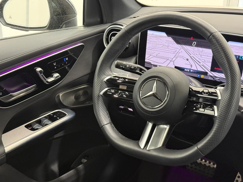 Mercedes-Benz GLC Vehicle Image 11