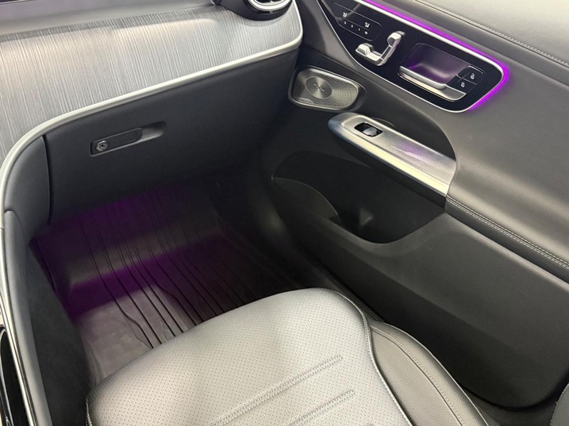 Mercedes-Benz GLC Vehicle Image 12