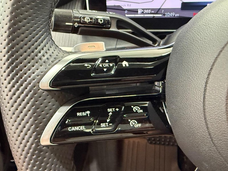 Mercedes-Benz GLC Vehicle Image 14