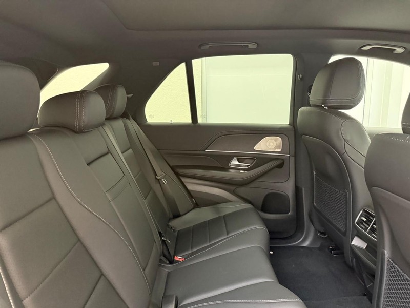 Mercedes-Benz GLE Vehicle Image 5