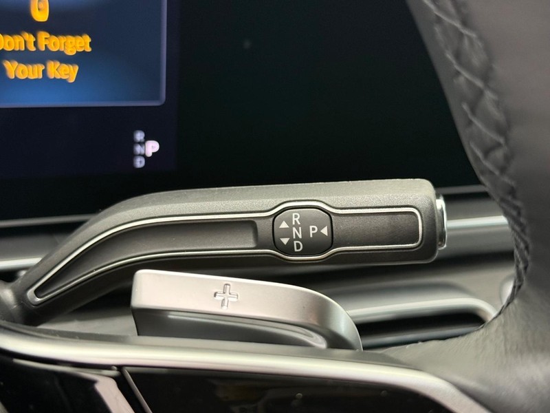 Mercedes-Benz GLE Vehicle Image 13