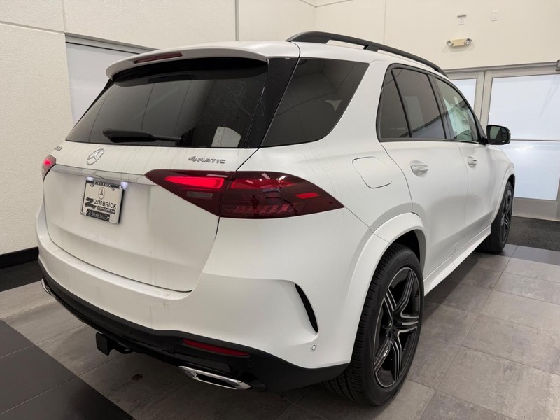Mercedes-Benz GLE Vehicle Image 2