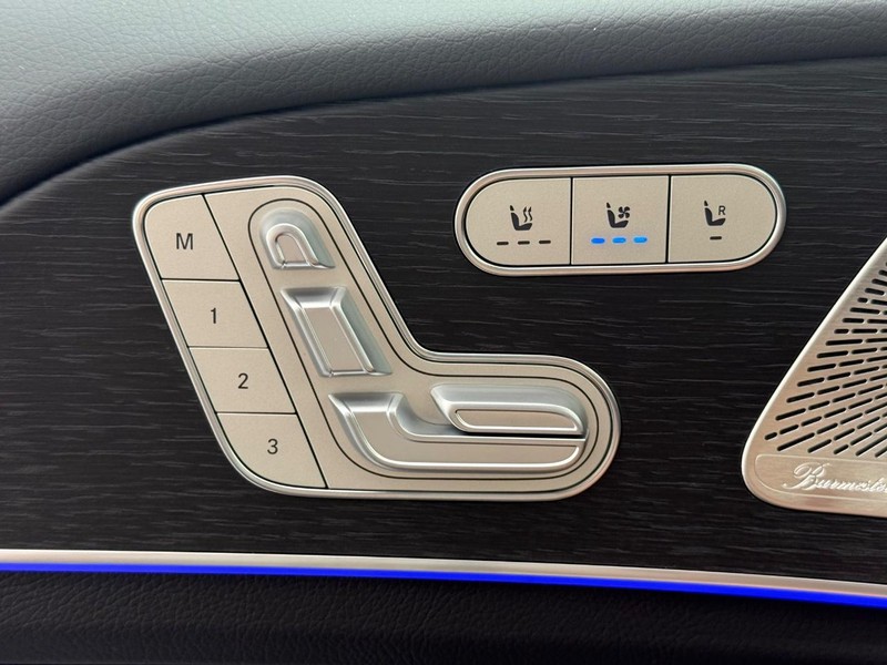 Mercedes-Benz GLE Vehicle Image 11