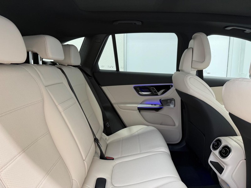 Mercedes-Benz GLC Vehicle Image 5
