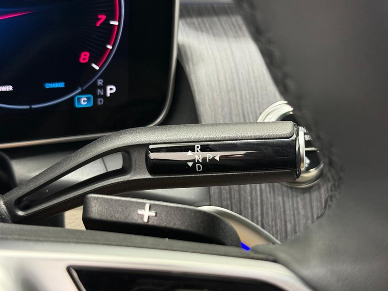 Mercedes-Benz GLC Vehicle Image 13