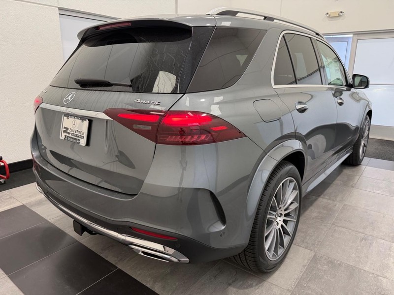 Mercedes-Benz GLE Vehicle Image 2