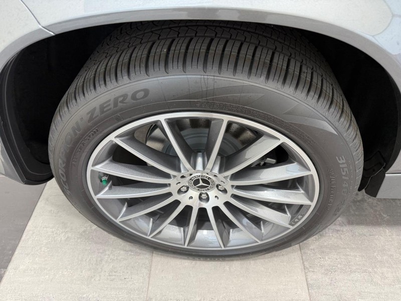 Mercedes-Benz GLE Vehicle Image 3