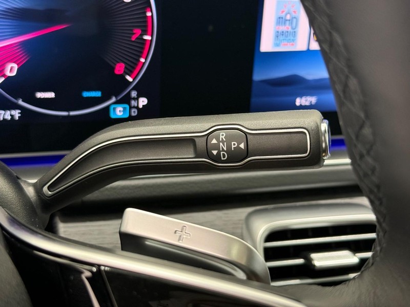 Mercedes-Benz GLE Vehicle Image 13