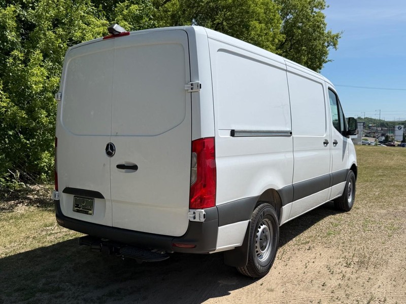 Mercedes-Benz Sprinter Van Vehicle Image 3
