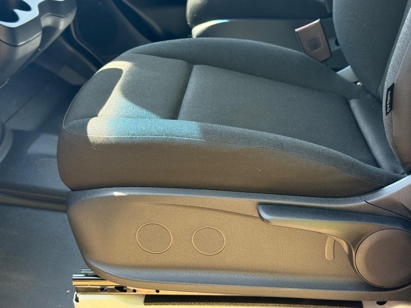 Mercedes-Benz Sprinter Van Vehicle Image 15