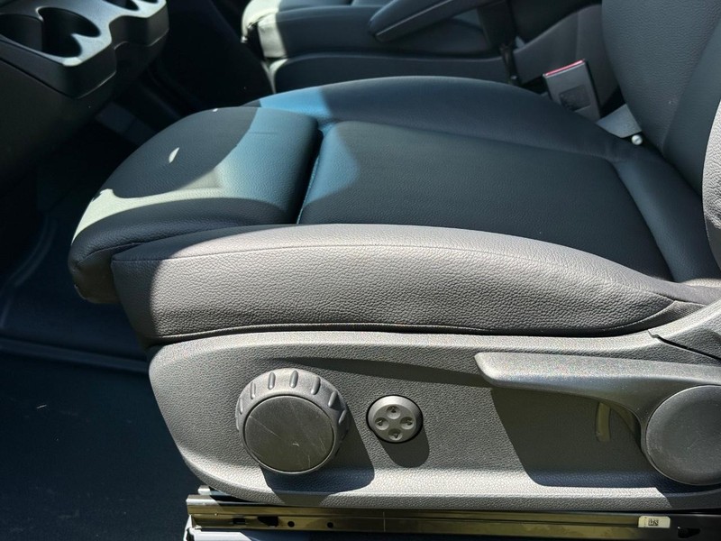Mercedes-Benz Sprinter Van Vehicle Image 17