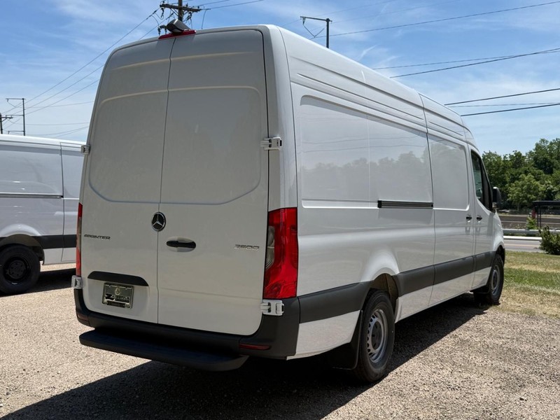 Mercedes-Benz Sprinter Van Vehicle Image 3