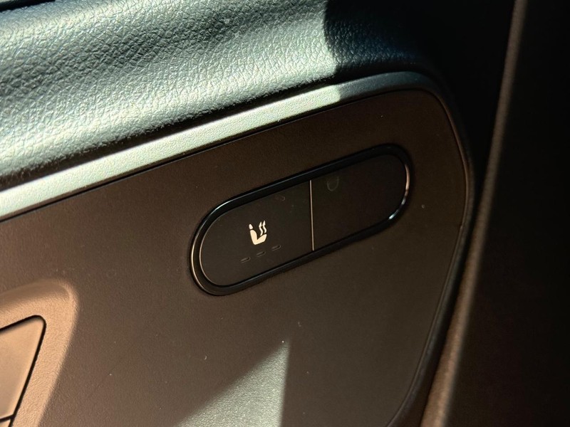 Mercedes-Benz Sprinter Van Vehicle Image 15