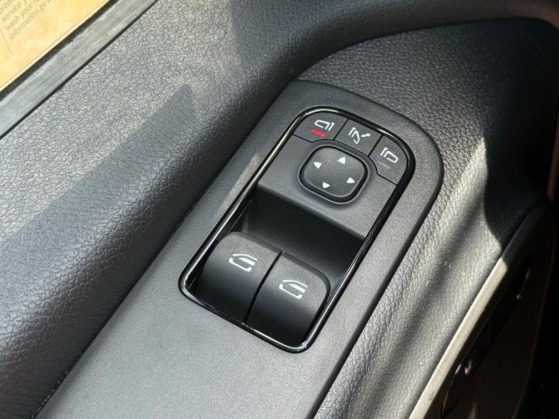 Mercedes-Benz Sprinter Van Vehicle Image 16