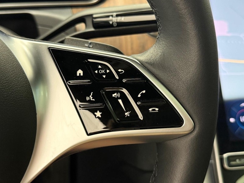 Mercedes-Benz CLE Vehicle Full-screen Gallery Image 15