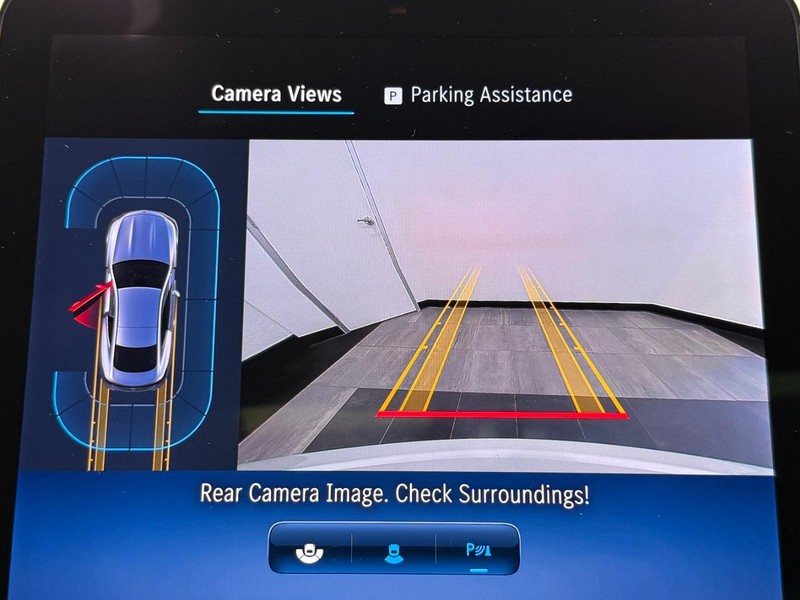 Mercedes-Benz CLE Vehicle Full-screen Gallery Image 17