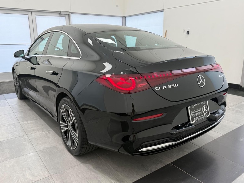Mercedes-Benz CLA Vehicle Image 5