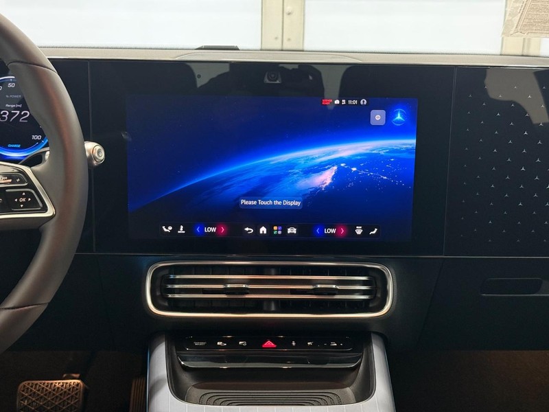 Mercedes-Benz CLA Vehicle Image 11
