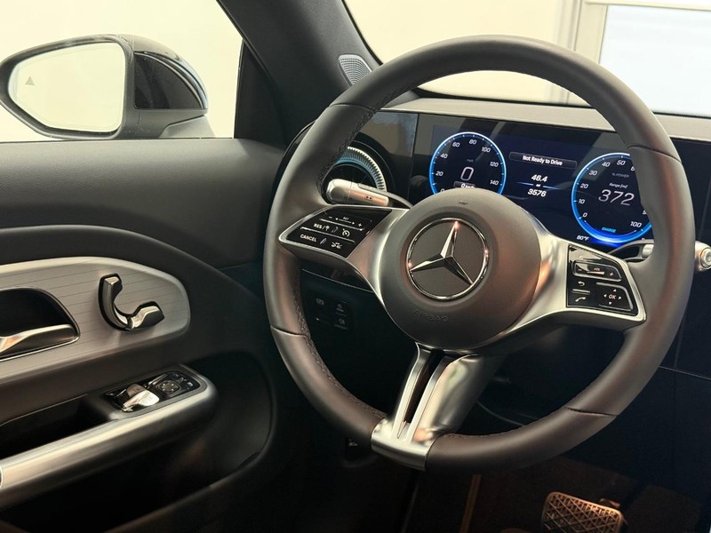 Mercedes-Benz CLA Vehicle Image 12